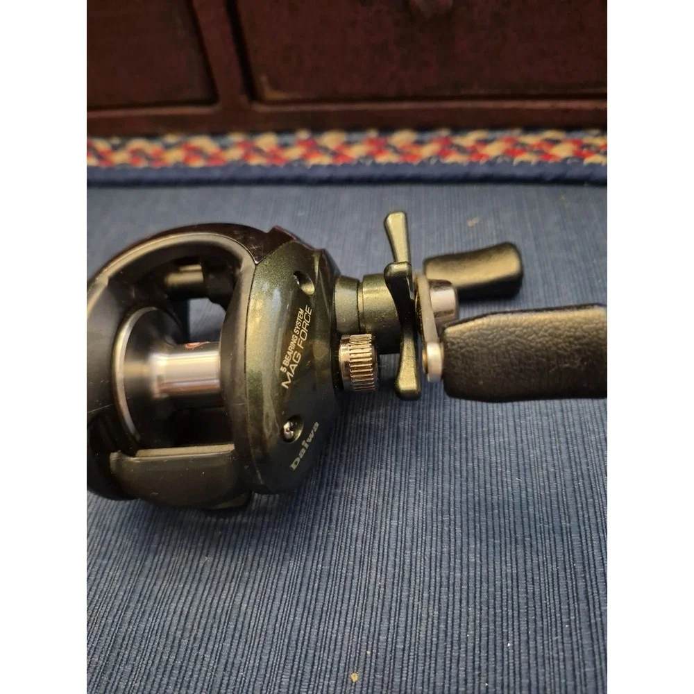 Daiwa Magforce 100-4Bi Fishing Baitcasting Reel